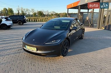 Седан Tesla Model 3 2024 в Золочеве