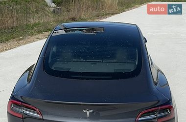 Седан Tesla Model 3 2021 в Львове