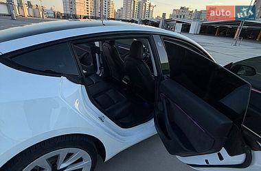 Седан Tesla Model 3 2021 в Киеве