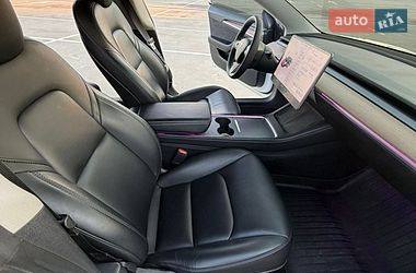 Седан Tesla Model 3 2021 в Киеве