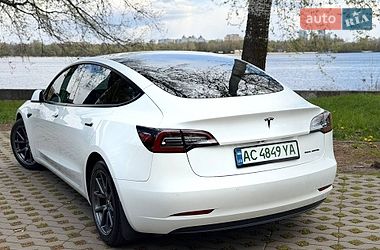 Седан Tesla Model 3 2020 в Киеве