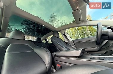 Седан Tesla Model 3 2020 в Киеве