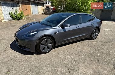 Седан Tesla Model 3 2022 в Киеве