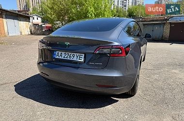 Седан Tesla Model 3 2022 в Киеве