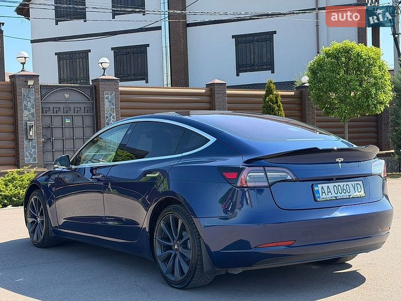 Седан Tesla Model 3 2017 в Борисполе
