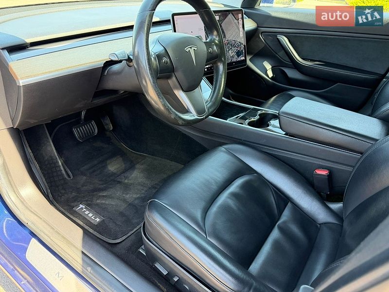 Седан Tesla Model 3 2017 в Борисполе