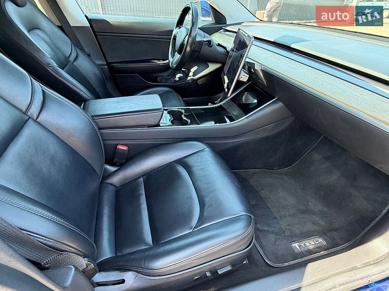 Седан Tesla Model 3 2017 в Борисполе