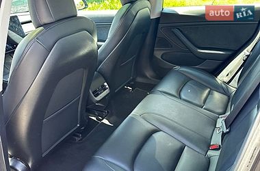 Седан Tesla Model 3 2020 в Киеве