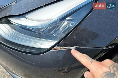 Седан Tesla Model 3 2020 в Киеве