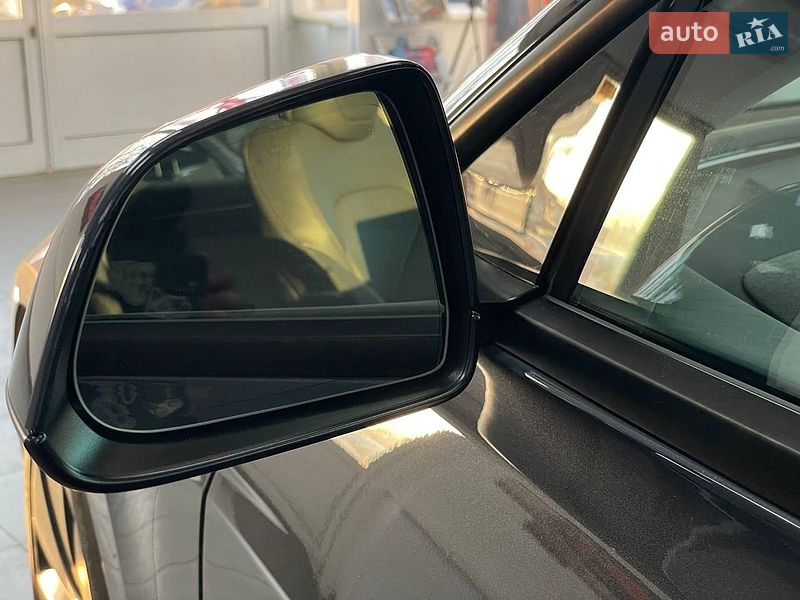 Седан Tesla Model 3 2024 в Киеве