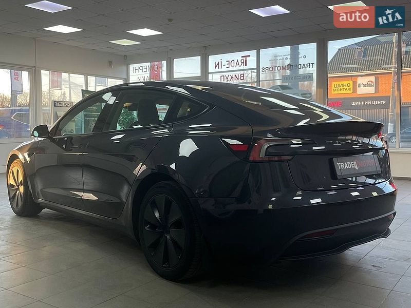 Седан Tesla Model 3 2024 в Киеве