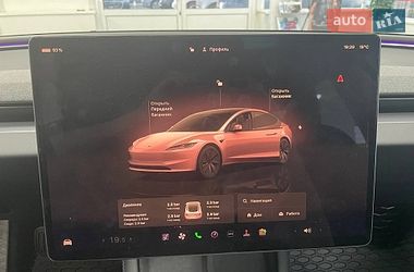 Седан Tesla Model 3 2024 в Киеве