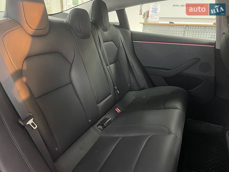 Седан Tesla Model 3 2024 в Киеве