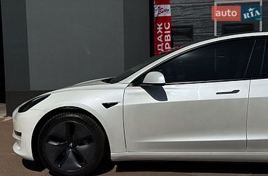 Седан Tesla Model 3 2020 в Києві