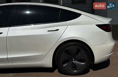 Седан Tesla Model 3 2020 в Києві