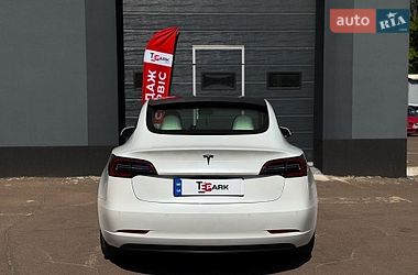 Седан Tesla Model 3 2020 в Києві