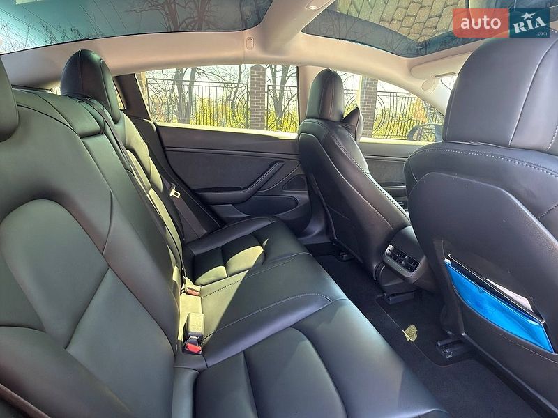 Седан Tesla Model 3 2020 в Харькове