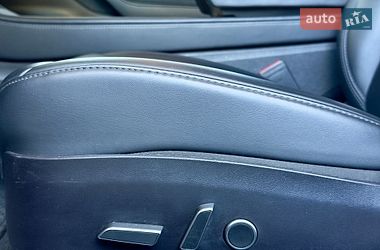 Седан Tesla Model 3 2021 в Виннице