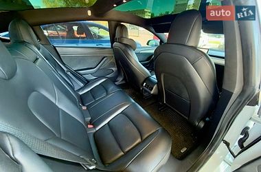 Седан Tesla Model 3 2021 в Виннице