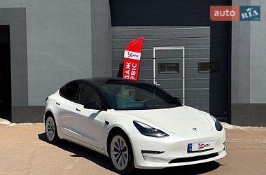 Седан Tesla Model 3 2022 в Киеве