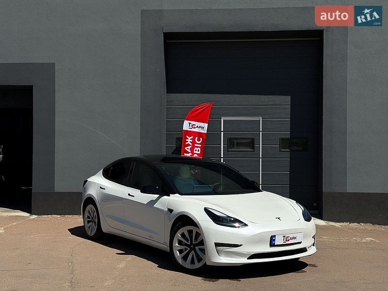 Tesla Model 3 2022