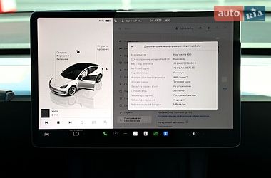 Седан Tesla Model 3 2022 в Киеве