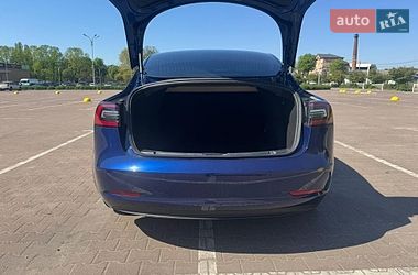 Седан Tesla Model 3 2020 в Житомире