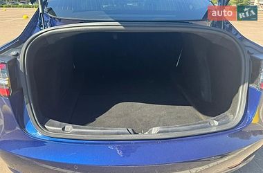 Седан Tesla Model 3 2020 в Житомире