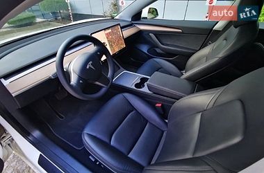 Седан Tesla Model 3 2021 в Львове