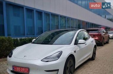 Седан Tesla Model 3 2021 в Львове