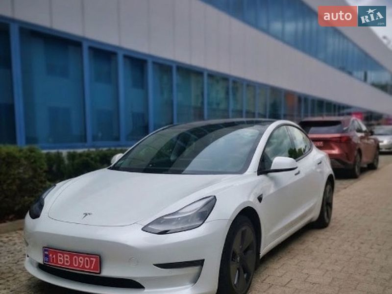 Tesla Model 3 2021