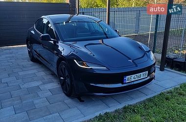 Седан Tesla Model 3 2024 в Дніпрі