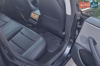 Седан Tesla Model 3 2024 в Дніпрі