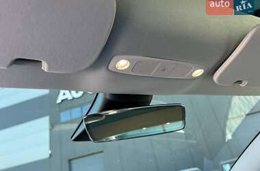 Седан Tesla Model 3 2021 в Львове