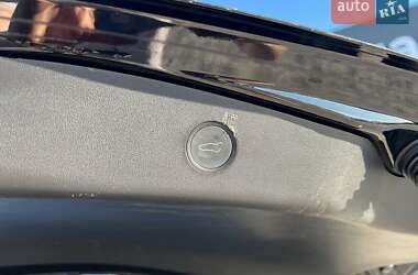 Седан Tesla Model 3 2021 в Львове