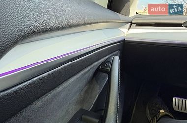 Седан Tesla Model 3 2021 в Киеве