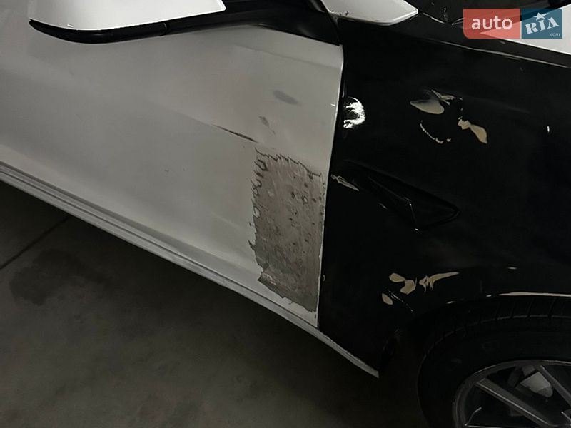 Седан Tesla Model 3 2022 в Дніпрі