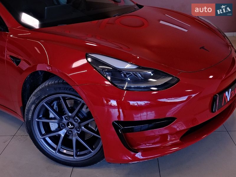 Седан Tesla Model 3 2021 в Одесі