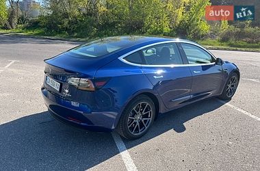 Седан Tesla Model 3 2019 в Черкассах