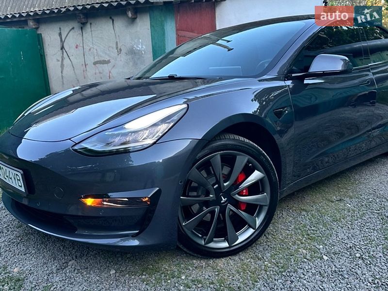Седан Tesla Model 3 2019 в Одессе