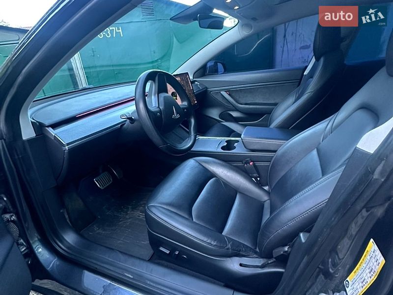Седан Tesla Model 3 2019 в Одессе
