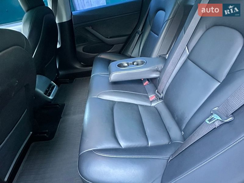 Седан Tesla Model 3 2019 в Одессе