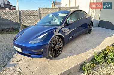 Седан Tesla Model 3 2023 в Львове