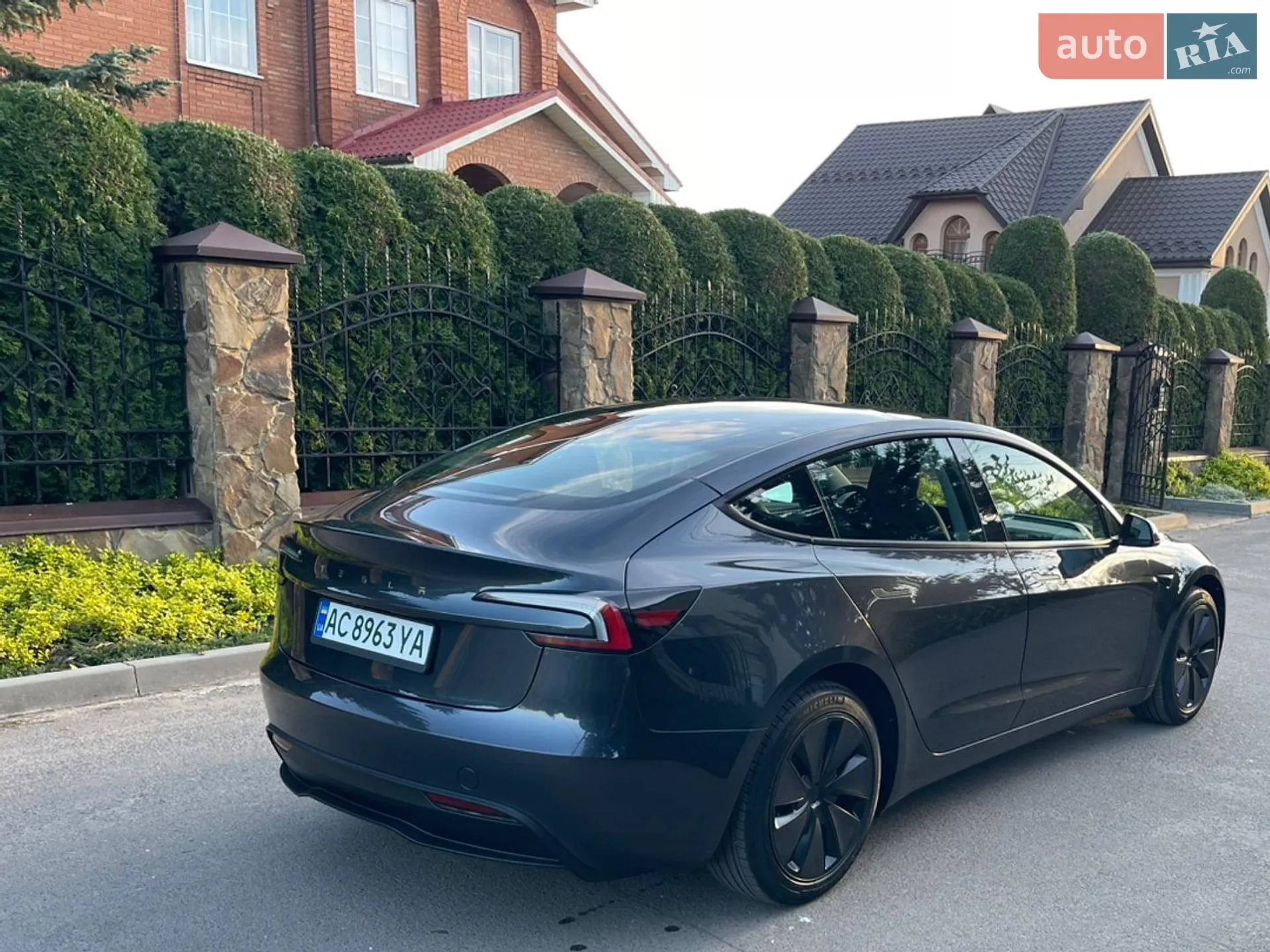 2025 Tesla Model 3 - мініатюра 5