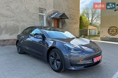 Седан Tesla Model 3 2021 в Луцке