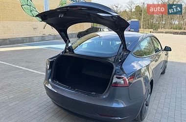 Седан Tesla Model 3 2021 в Луцке