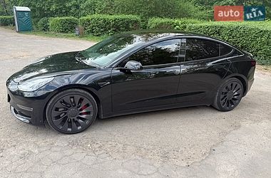 Седан Tesla Model 3 2021 в Львове