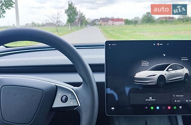 Седан Tesla Model 3 2024 в Стрые