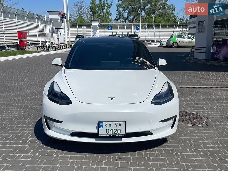 Седан Tesla Model 3 2021 в Харькове