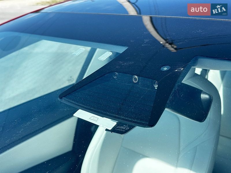 Седан Tesla Model 3 2020 в Львові